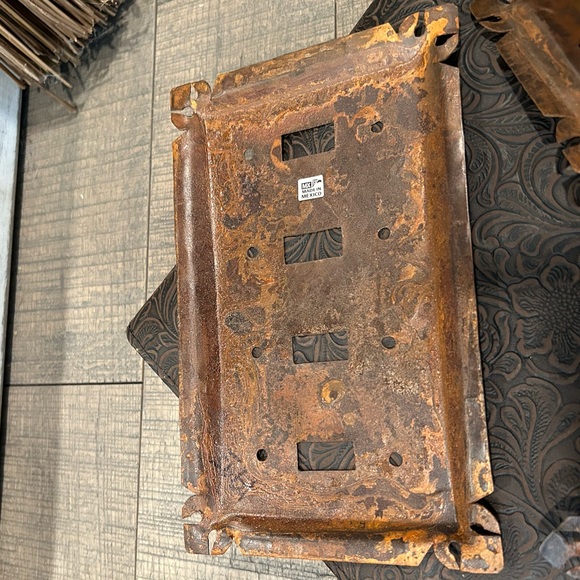 Rustic Western Wallplate set. Never Used! - Picture 8 of 10